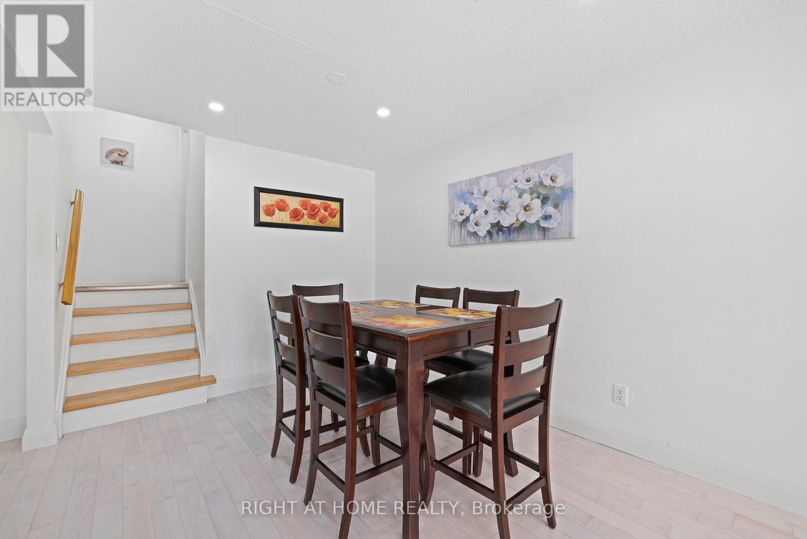 1147 Saturnia Crescent, Mississauga, ON - Indoor Photo Showing Dining Room