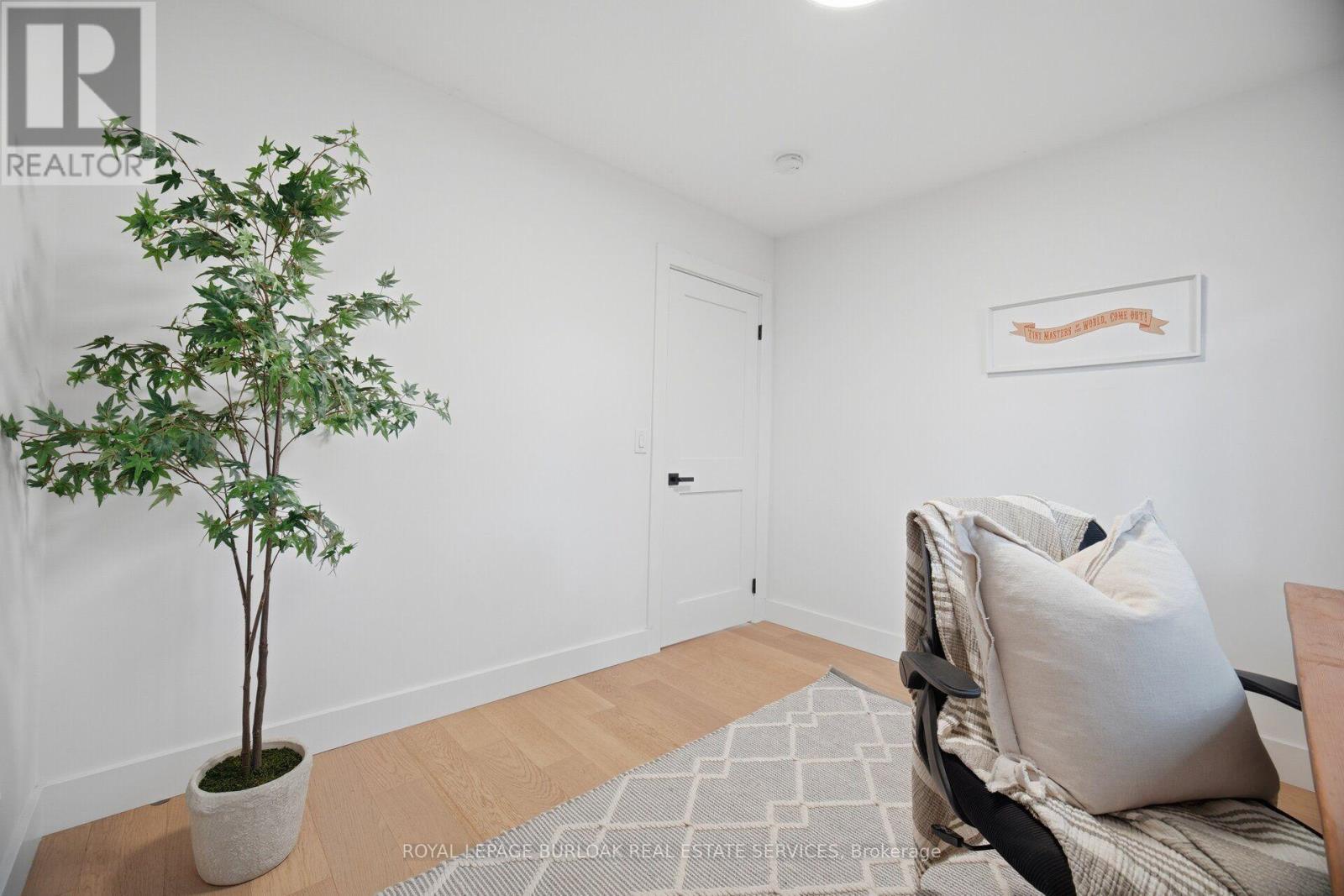 5216 Alton Road, Burlington, ON - Indoor