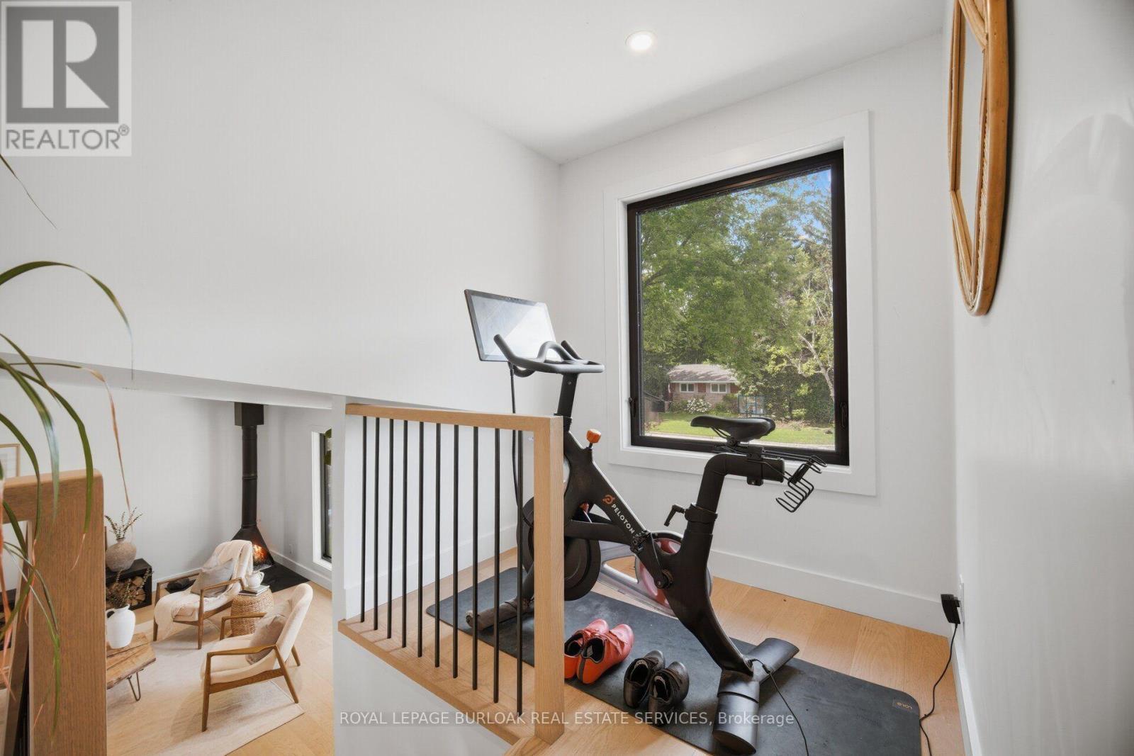 5216 Alton Road, Burlington, ON - Indoor