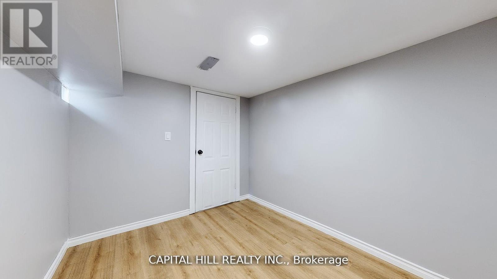 160 Picton Street E, Hamilton, ON - Indoor Photo Showing Other Room