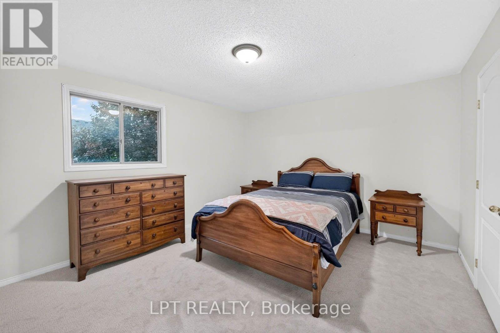 43 Liam Drive, Hamilton, ON - Indoor Photo Showing Bedroom