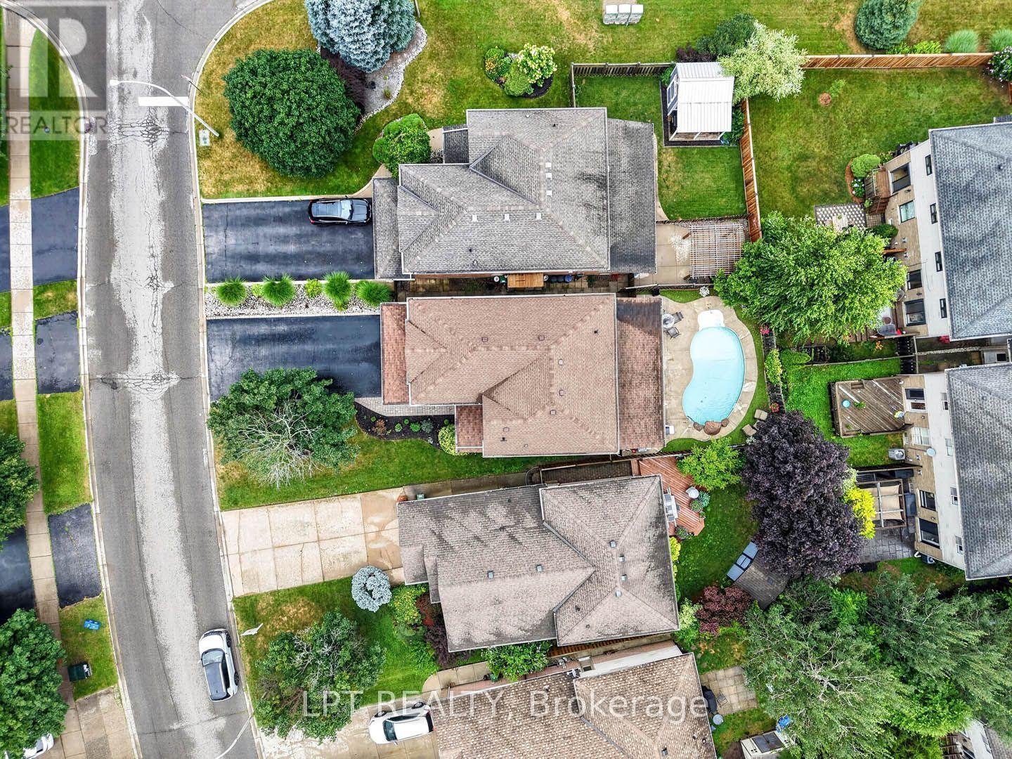 43 Liam Drive, Hamilton, ON - Outdoor