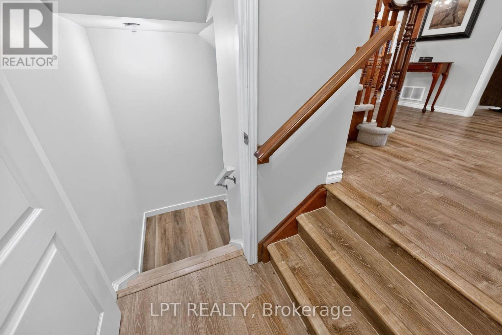 43 Liam Drive, Hamilton, ON - Indoor Photo Showing Other Room