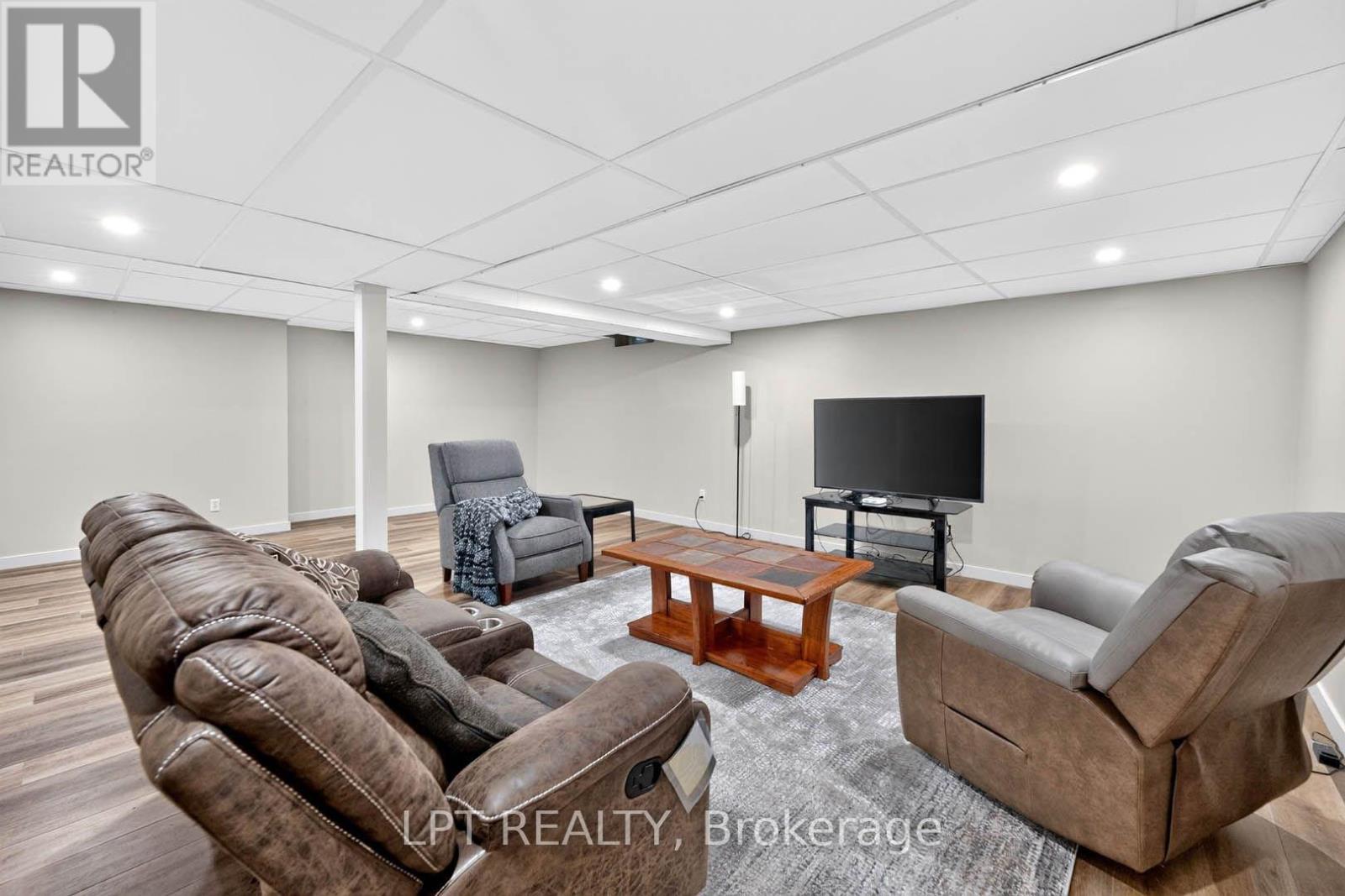 43 Liam Drive, Hamilton, ON - Indoor Photo Showing Basement