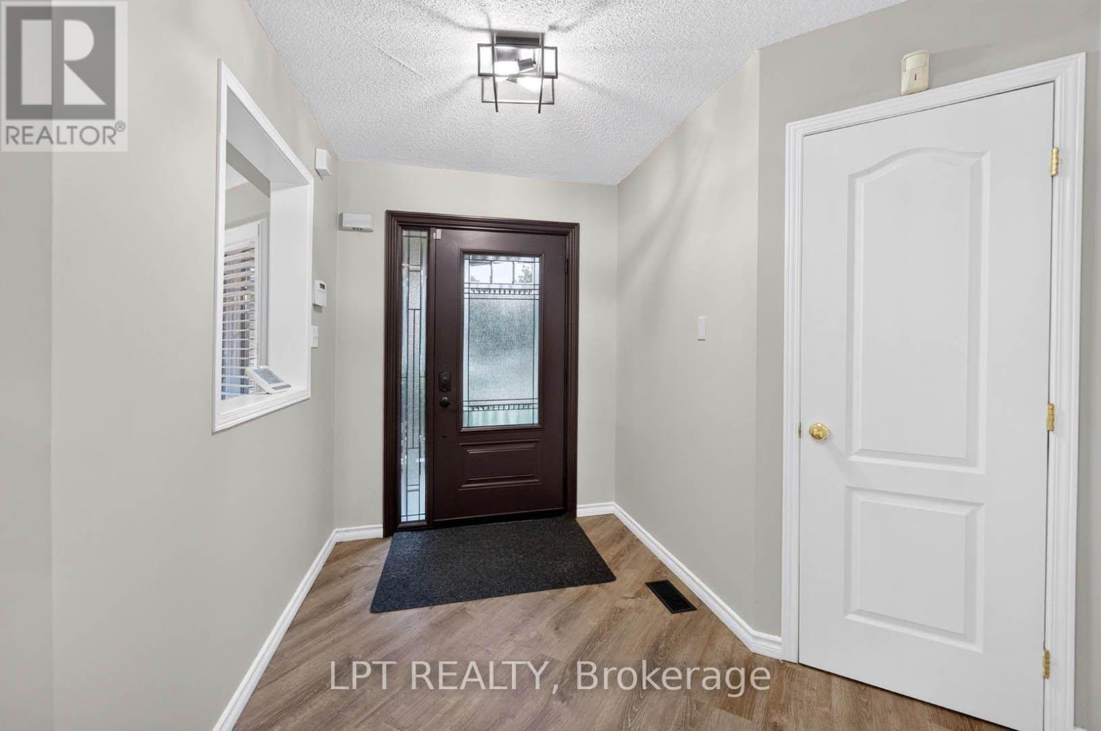43 Liam Drive, Hamilton, ON - Indoor Photo Showing Other Room