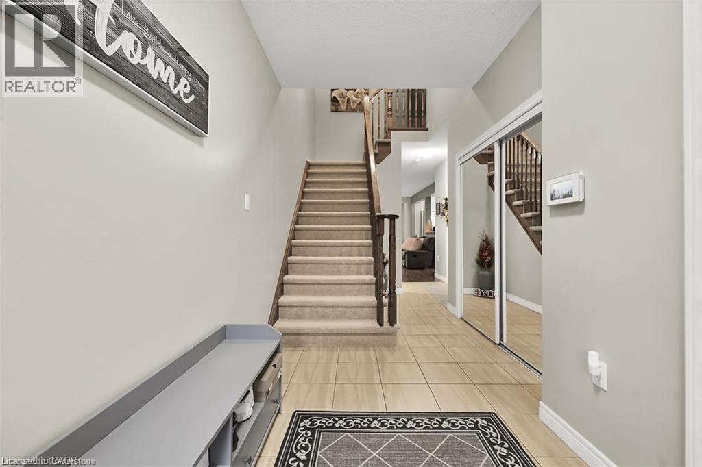 35 Willowbanks Terrace, Hamilton, ON - Indoor Photo Showing Other Room