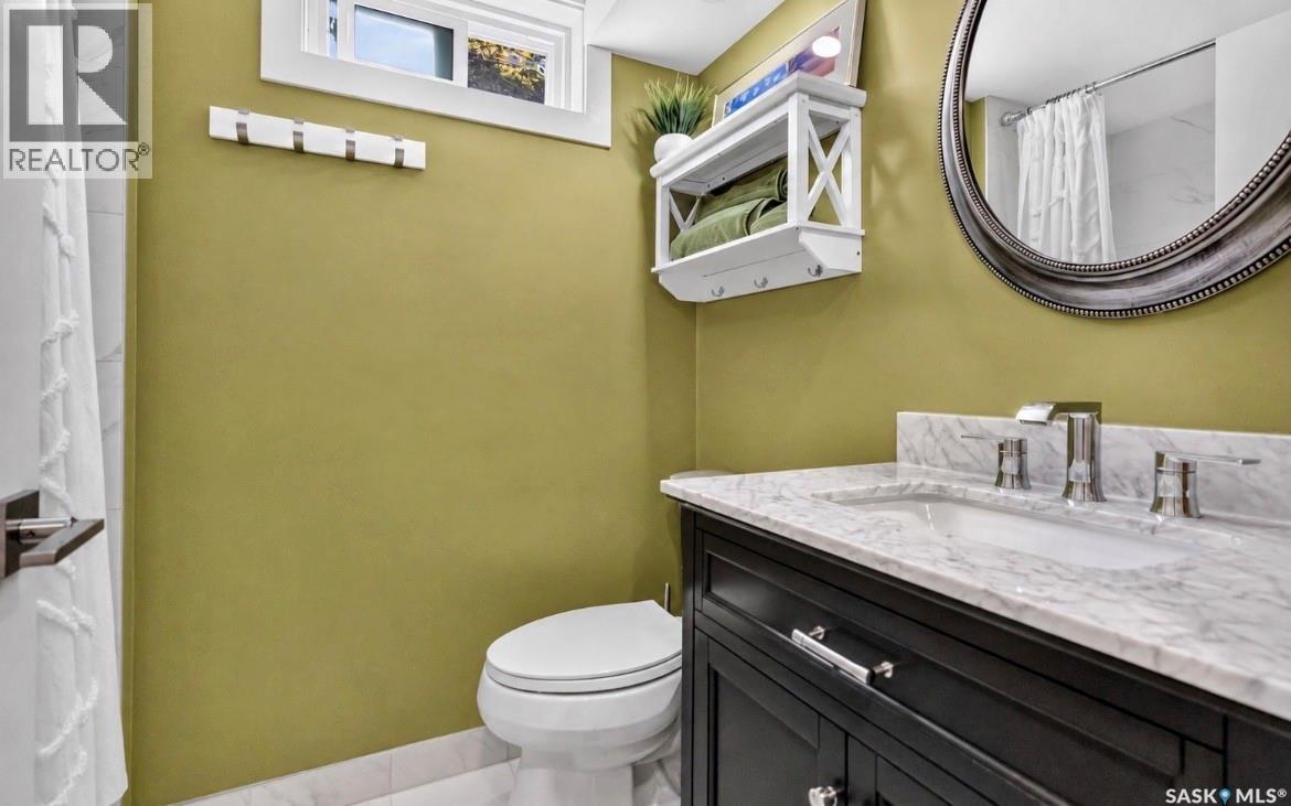 1415 Park Avenue, Saskatoon, SK - Indoor Photo Showing Bathroom
