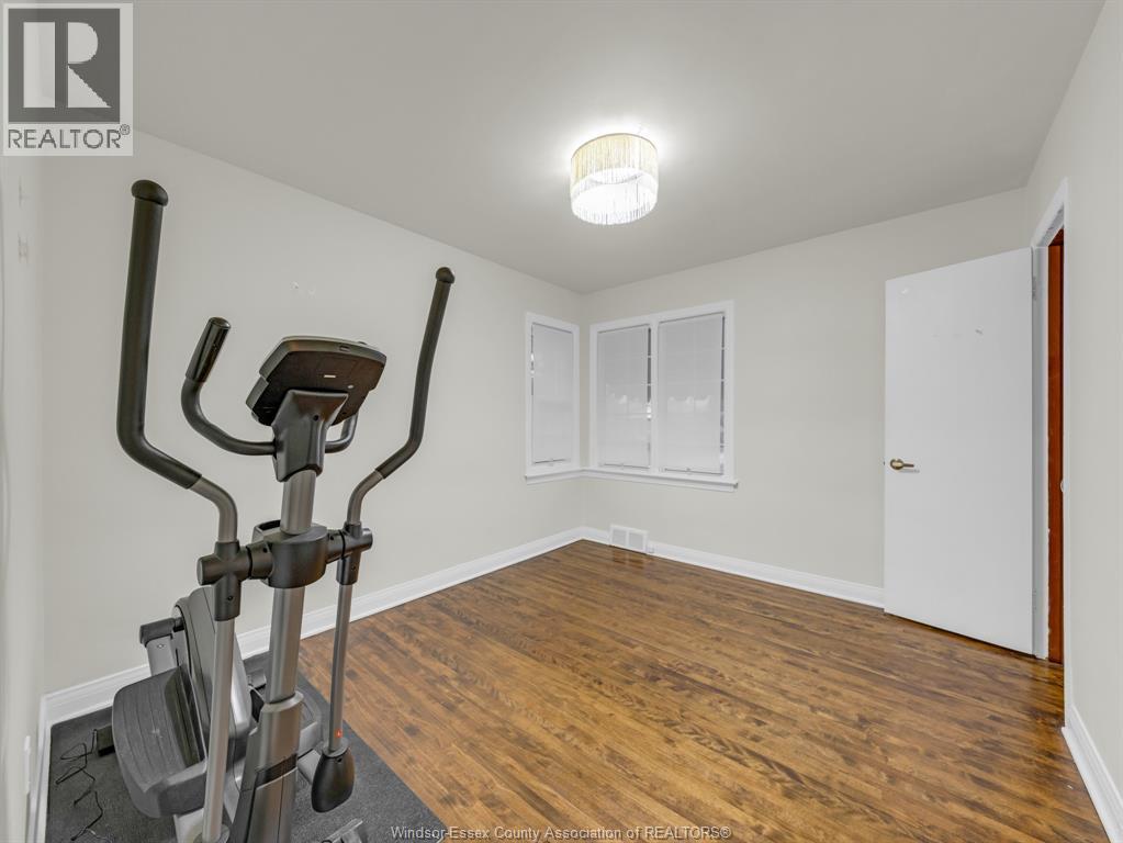 2584 Chilver, Windsor, ON - Indoor Photo Showing Other Room