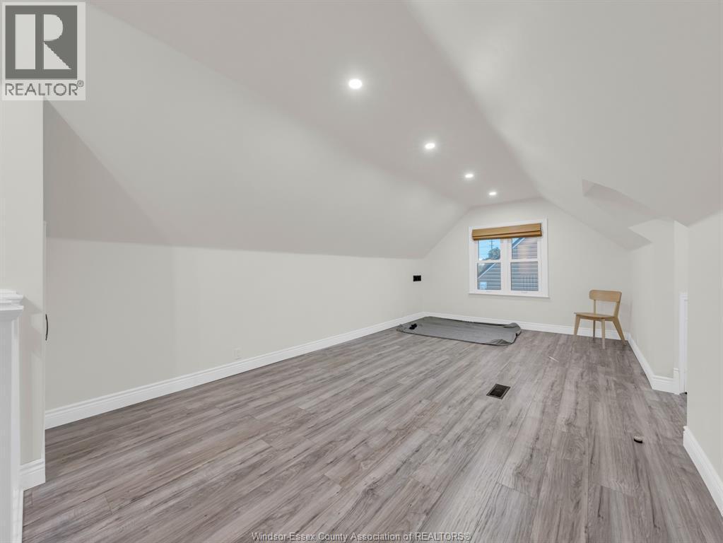 2584 Chilver, Windsor, ON - Indoor Photo Showing Other Room