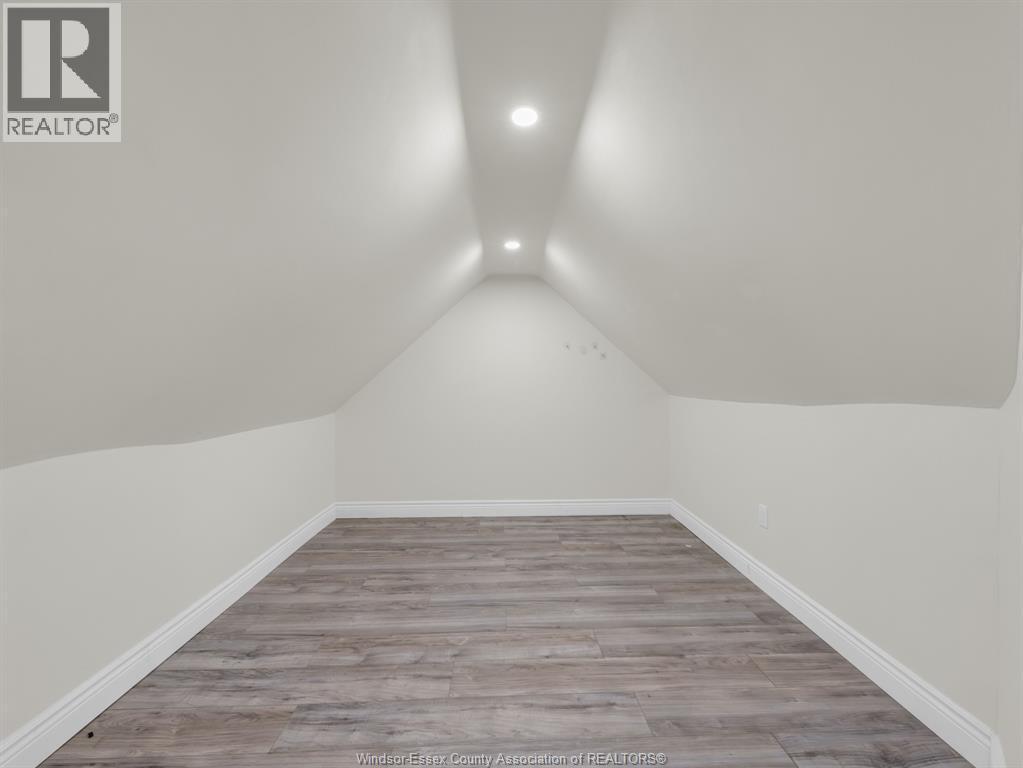 2584 Chilver, Windsor, ON - Indoor Photo Showing Other Room