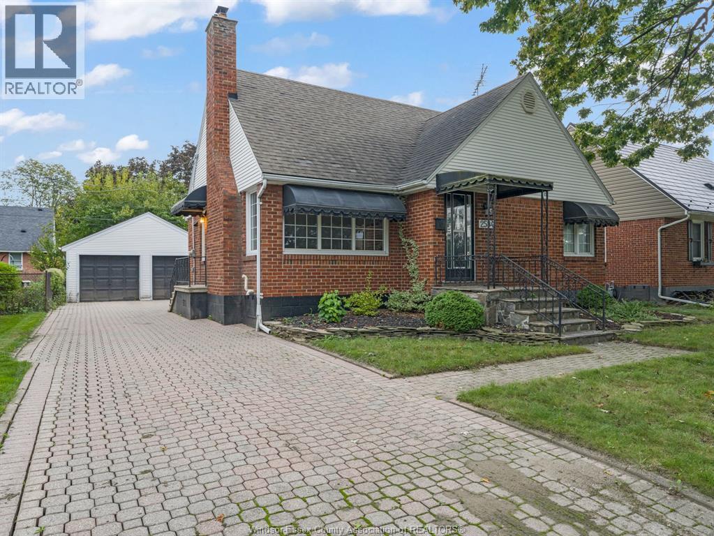 2584 Chilver, Windsor, ON - Outdoor