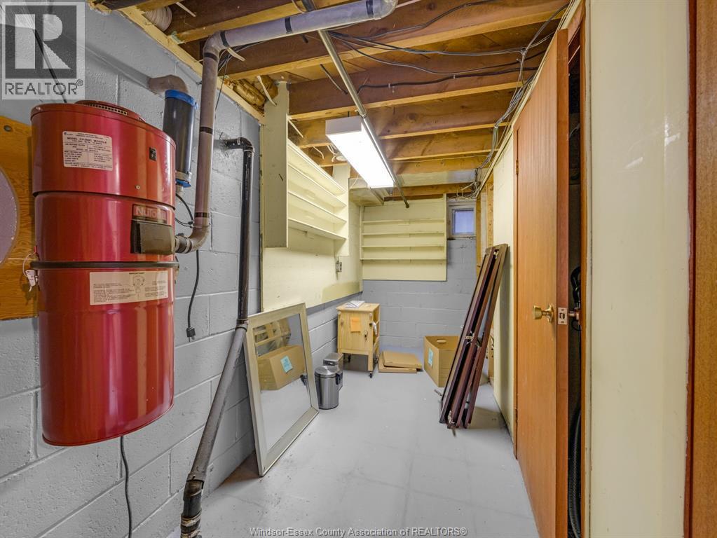 2584 Chilver, Windsor, ON - Indoor Photo Showing Basement