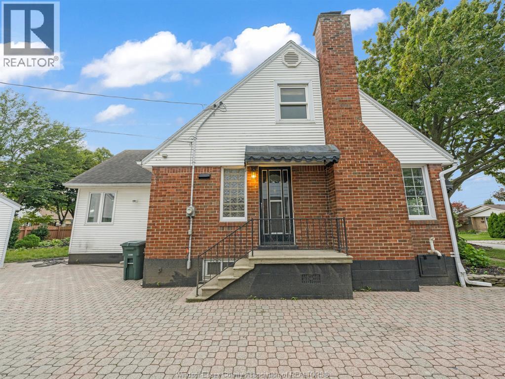2584 Chilver, Windsor, ON - Outdoor