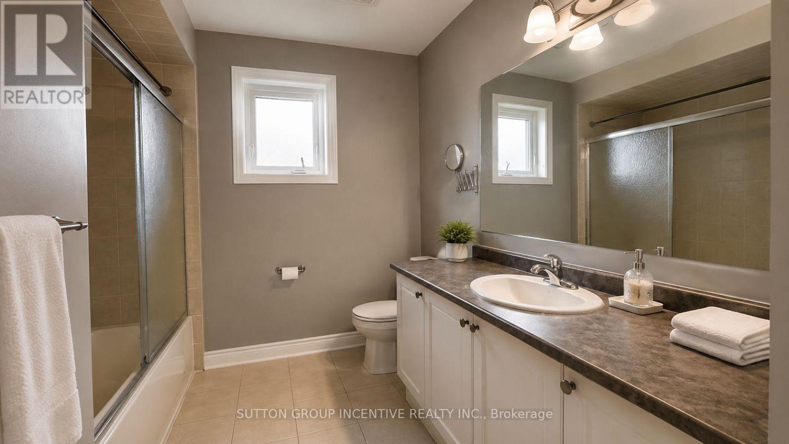 48 Riverwalk Place, Midland, ON - Indoor Photo Showing Bathroom