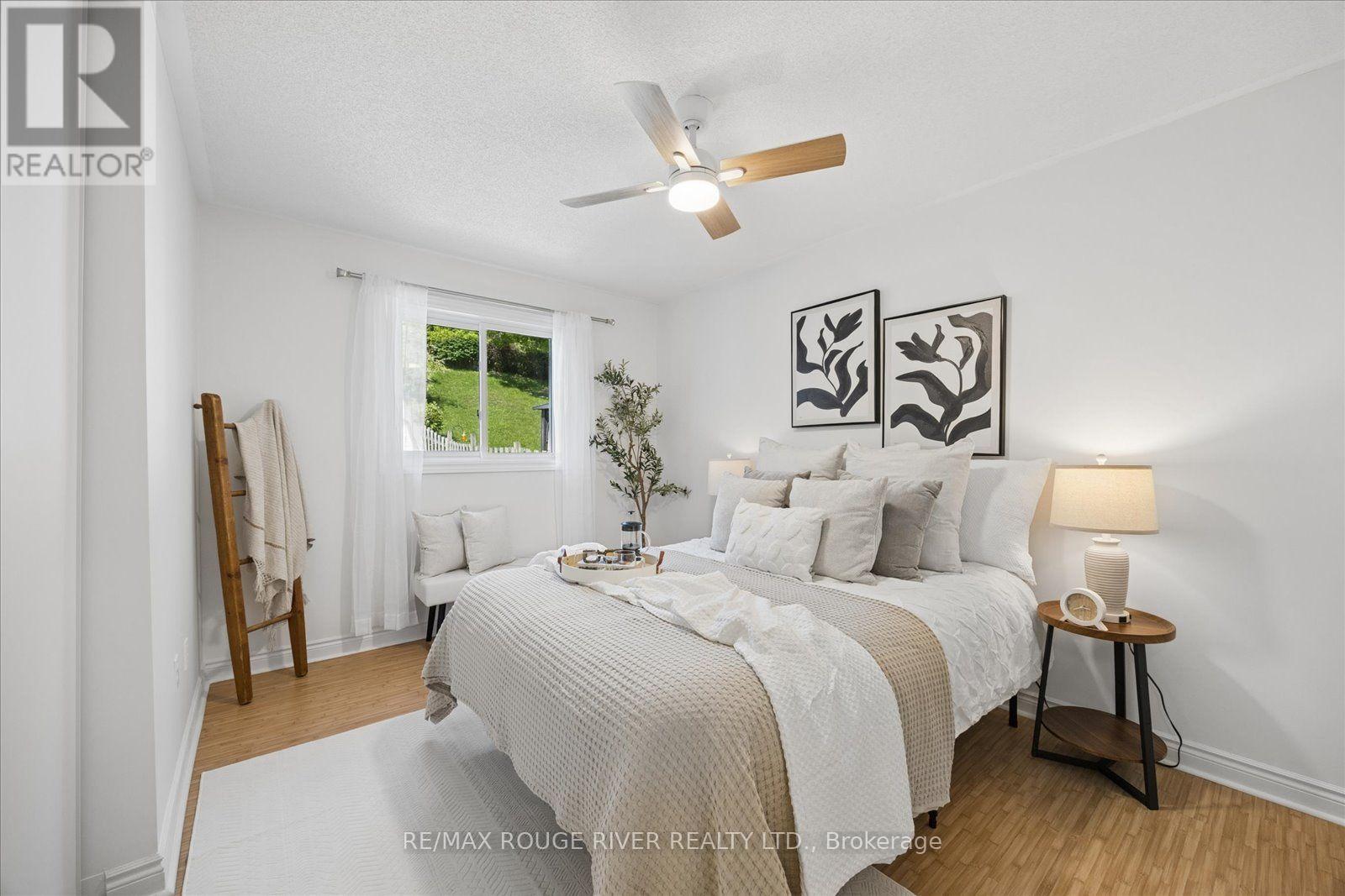 45 Mccrimmon Crescent, Clarington, ON - Indoor Photo Showing Bedroom