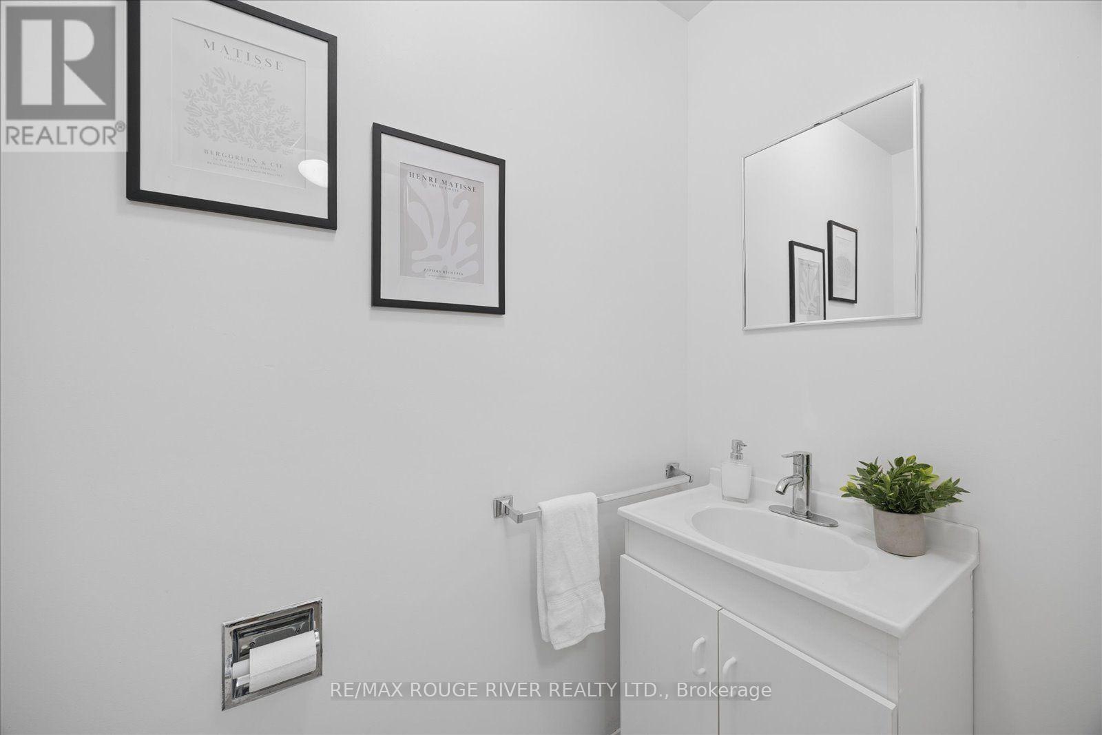 45 Mccrimmon Crescent, Clarington, ON - Photo Showing Bathroom