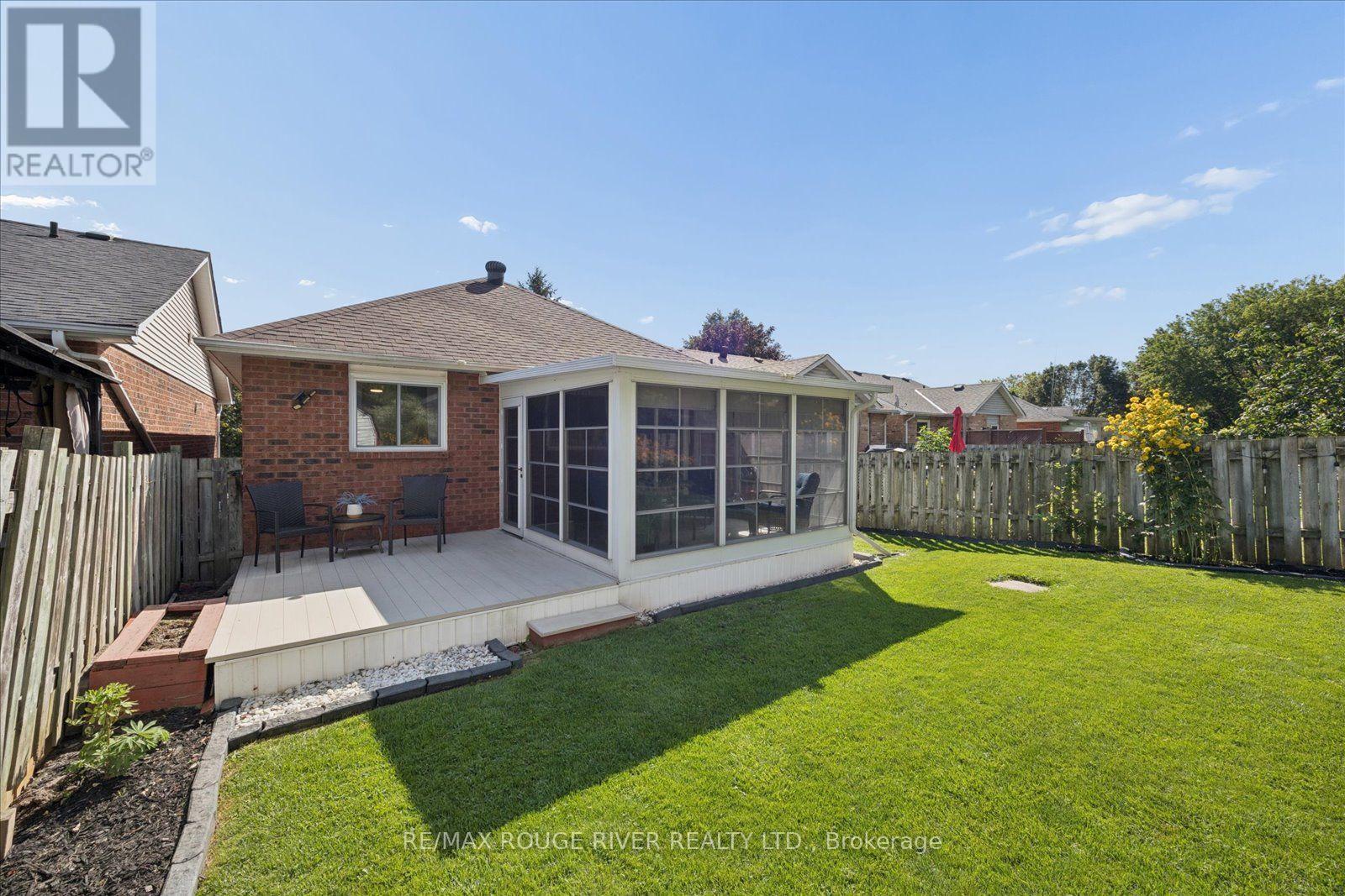 45 Mccrimmon Crescent, Clarington, ON - Outdoor
