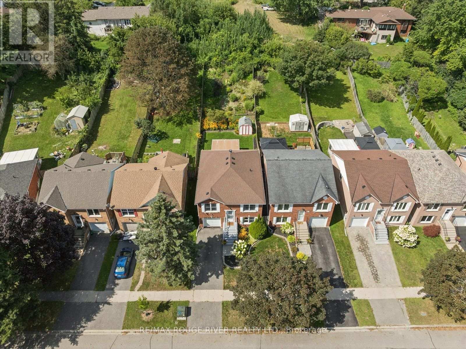 45 Mccrimmon Crescent, Clarington, ON - Outdoor With View