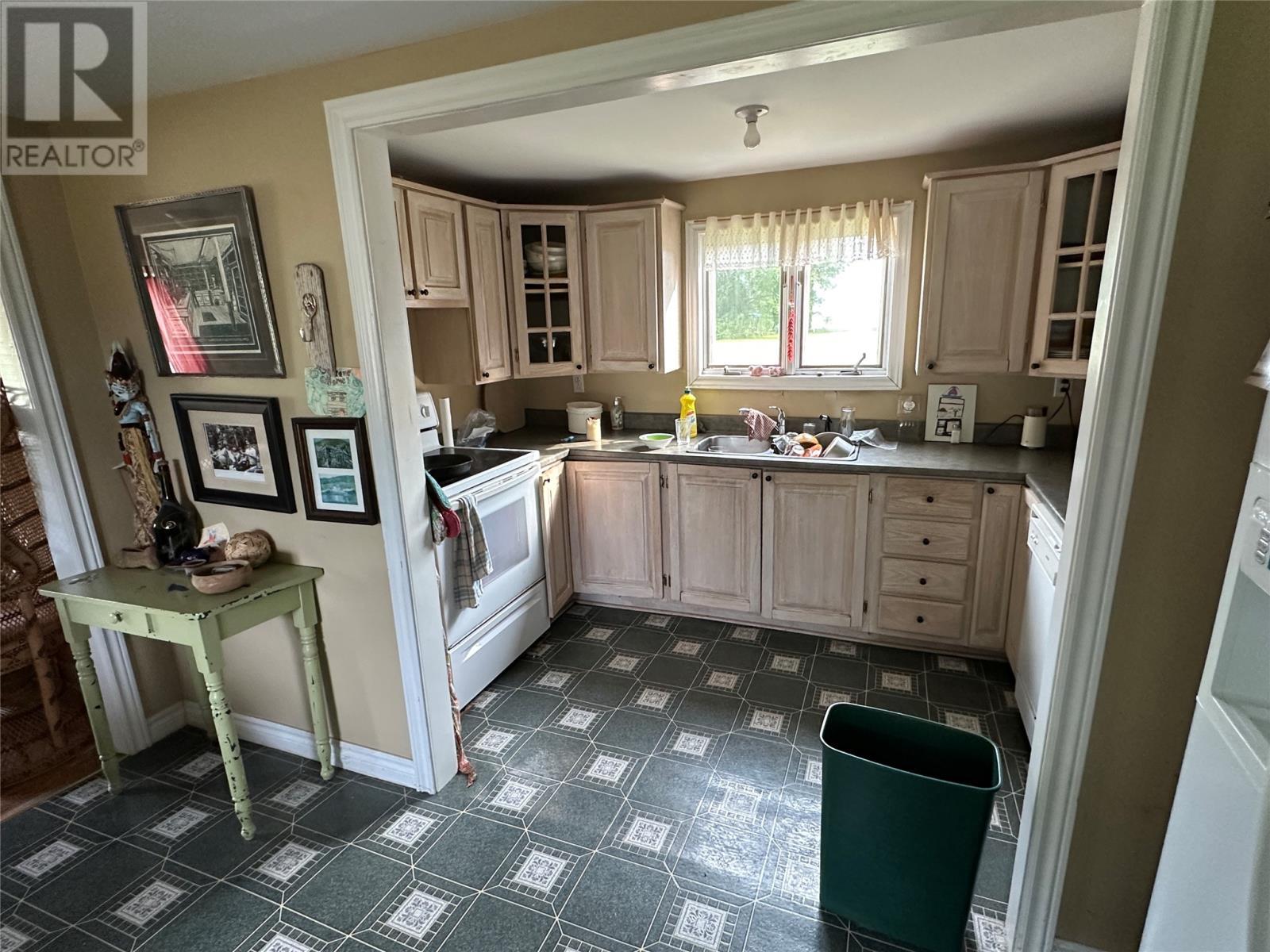 32 Marsh Road, Hants Harbour, NL - Indoor Photo Showing Kitchen With Double Sink