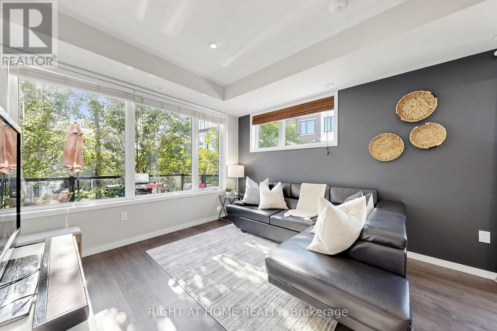 75 - 400 Alex Garner Circle, Aurora, ON - Indoor Photo Showing Other Room