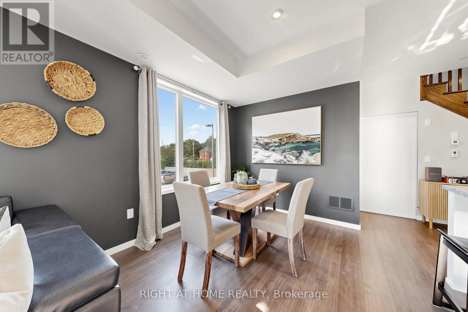 75 - 400 Alex Garner Circle, Aurora, ON - Indoor Photo Showing Dining Room