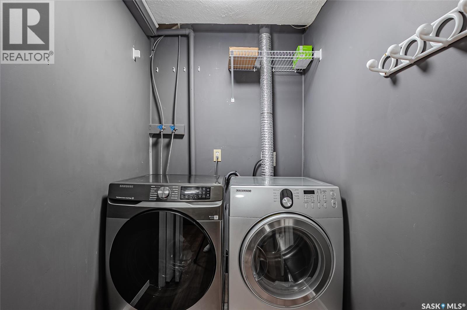 30 102 Pawlychenko Lane, Saskatoon, SK - Indoor Photo Showing Laundry Room