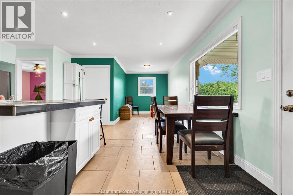 9745 Eberts Line, Chatham-Kent, ON - Indoor Photo Showing Dining Room