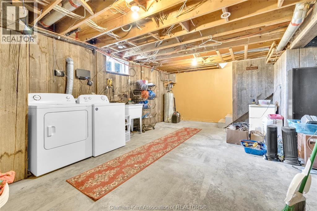 9745 Eberts Line, Chatham-Kent, ON - Indoor Photo Showing Laundry Room