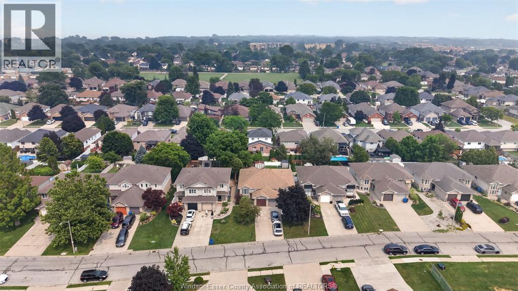 828 Michael Drive, Tecumseh, ON - Outdoor With View