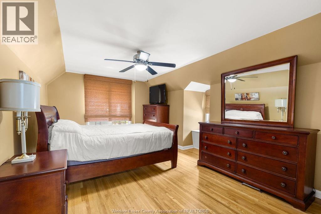 2594 Buckingham, Windsor, ON - Indoor Photo Showing Bedroom
