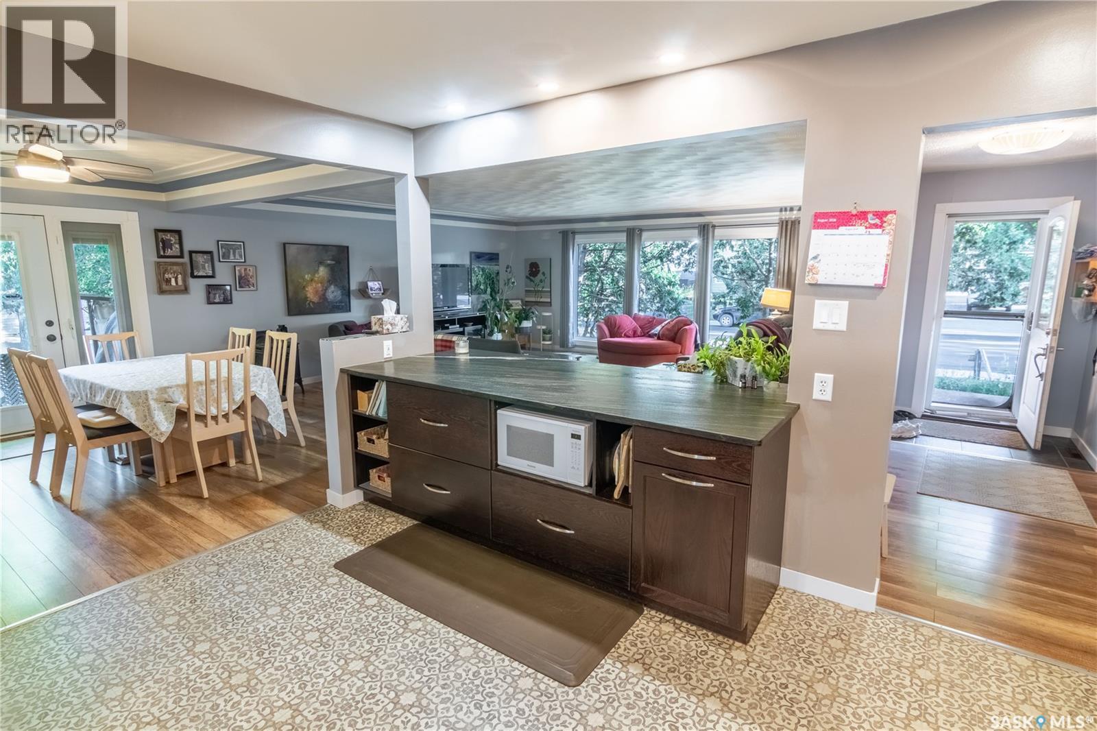 3708 Lakeview Avenue, Regina, SK - Indoor