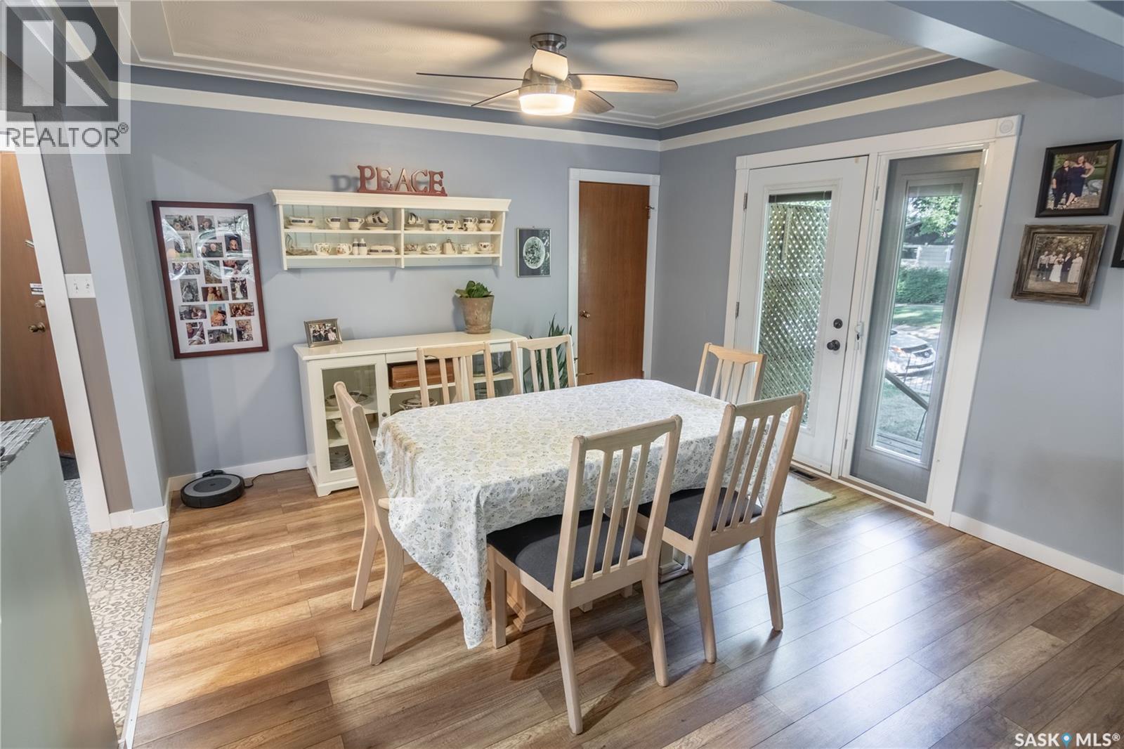 3708 Lakeview Avenue, Regina, SK - Indoor Photo Showing Dining Room