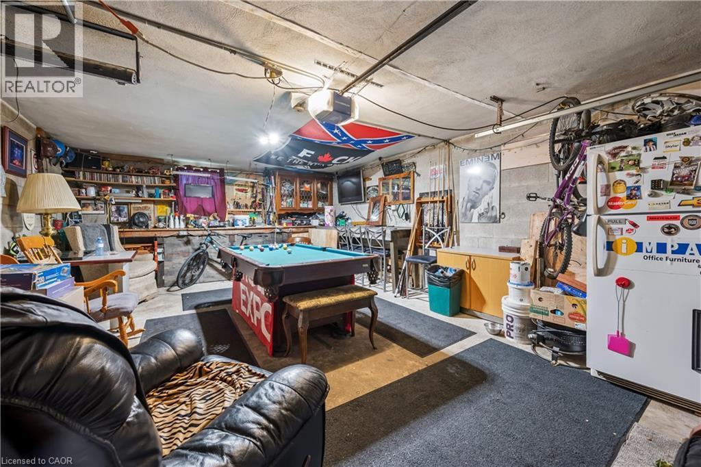 Garage space used as entertainment area - 101 Secord Avenue, Kitchener, ON - Indoor