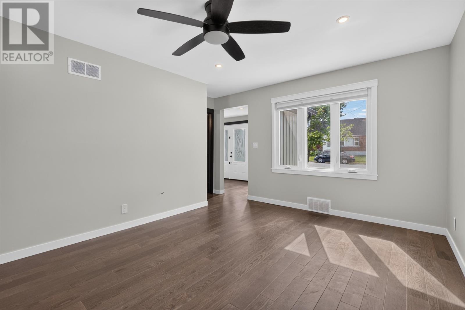 69 Grandview Ave, Sault Ste. Marie, ON - Indoor Photo Showing Other Room
