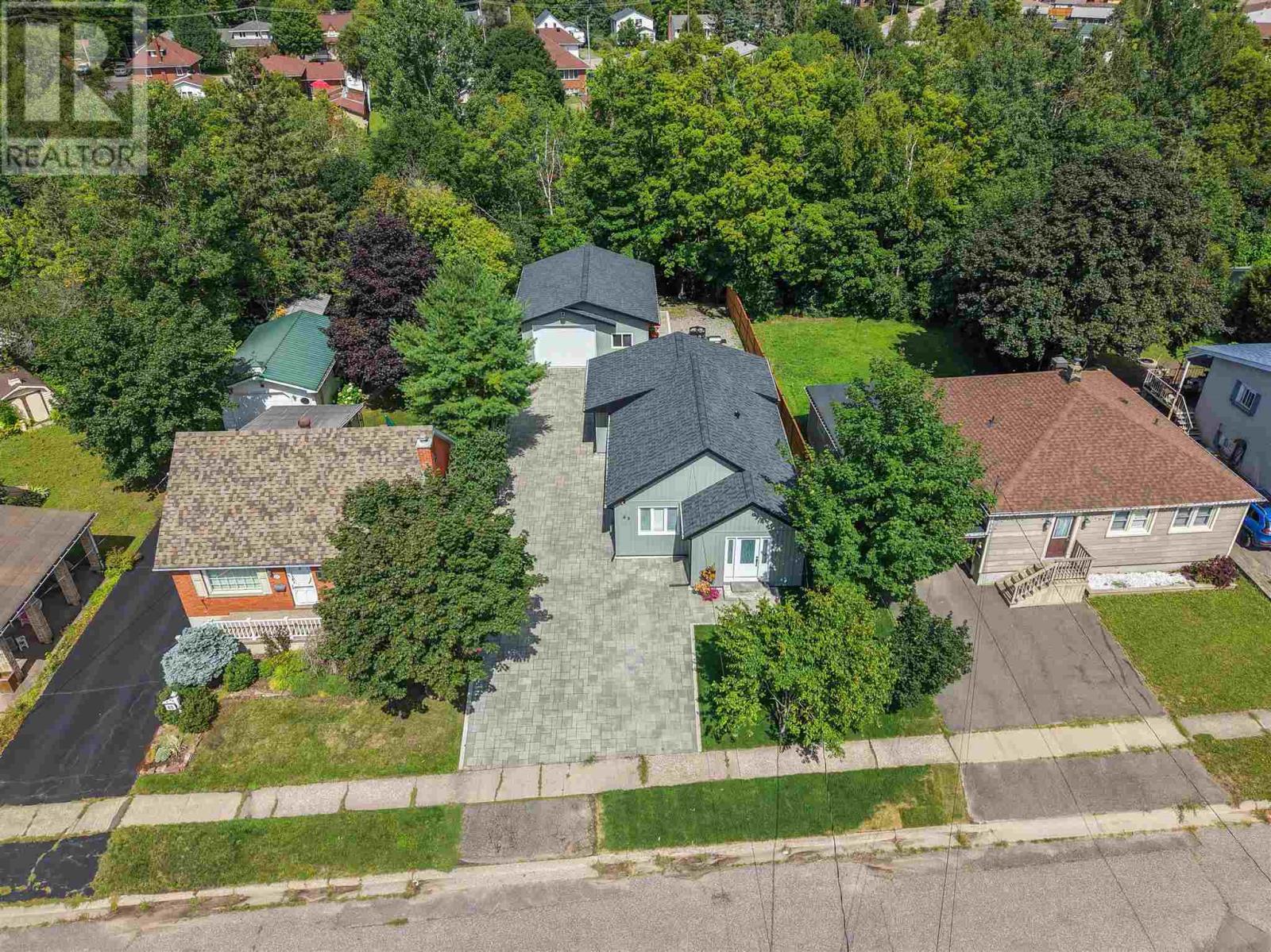 69 Grandview Ave, Sault Ste. Marie, ON - Outdoor