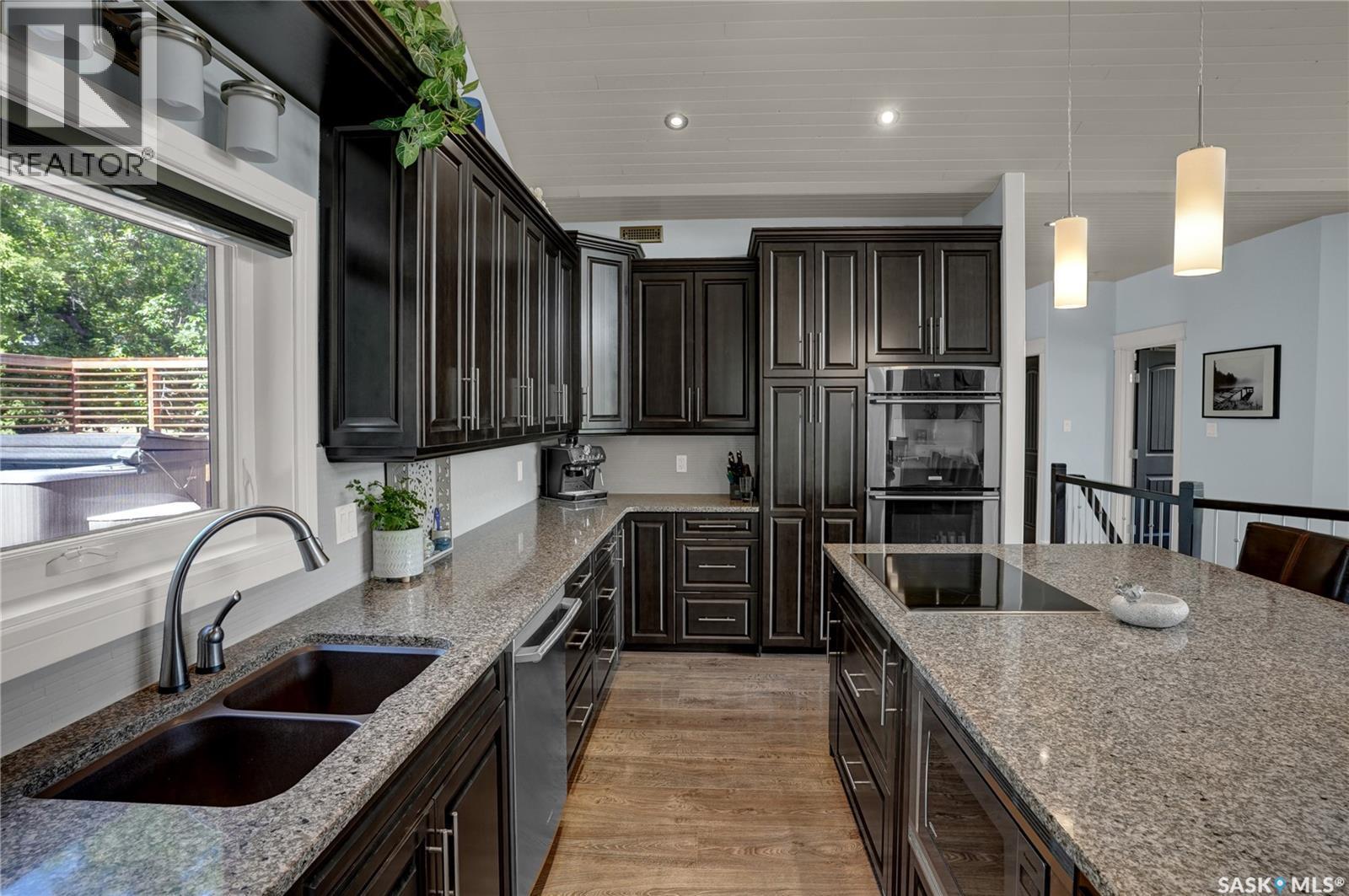 507 Tatanka Drive, Buffalo Pound Lake, SK - Indoor Photo Showing Kitchen With Double Sink With Upgraded Kitchen