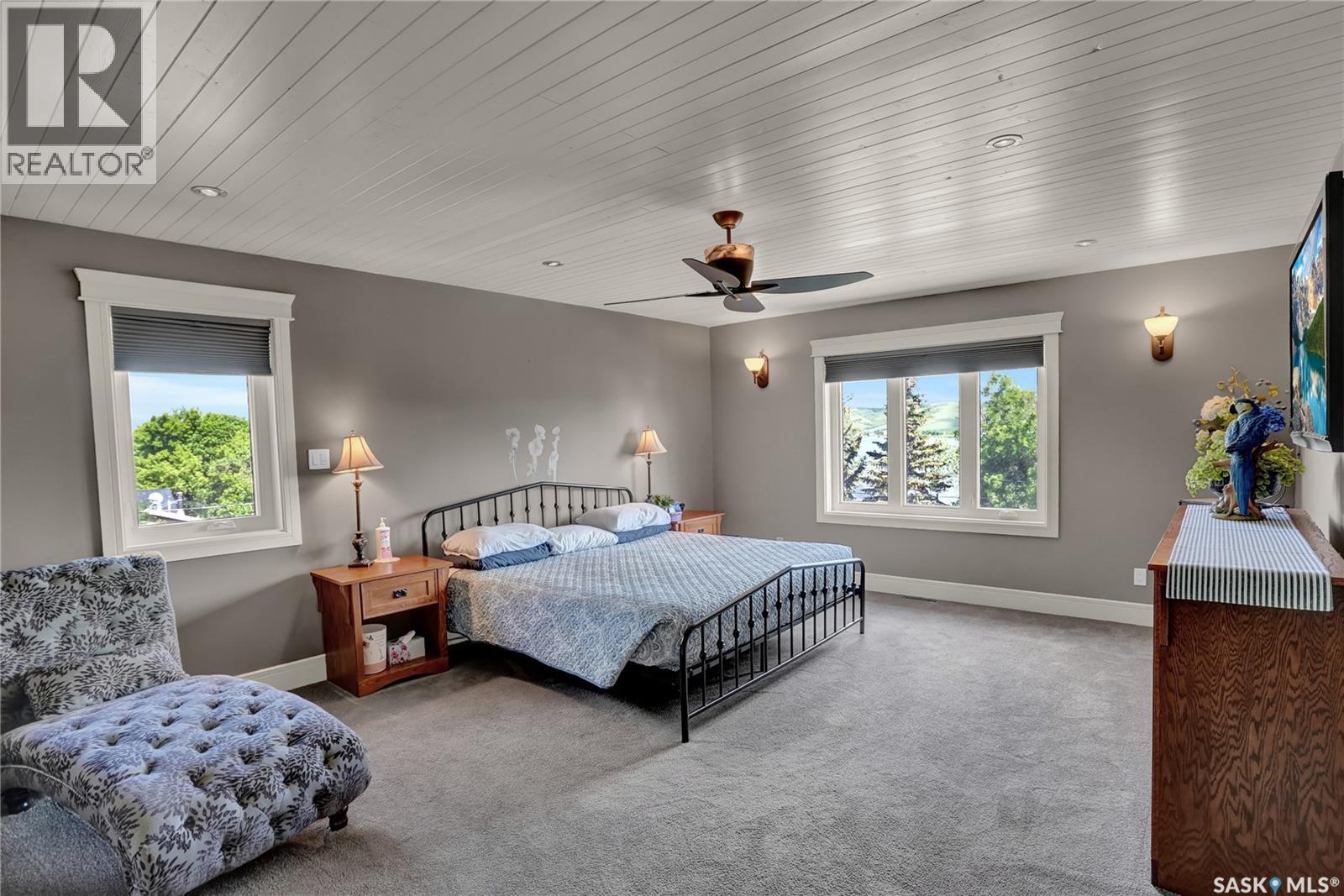 507 Tatanka Drive, Buffalo Pound Lake, SK - Indoor Photo Showing Bedroom