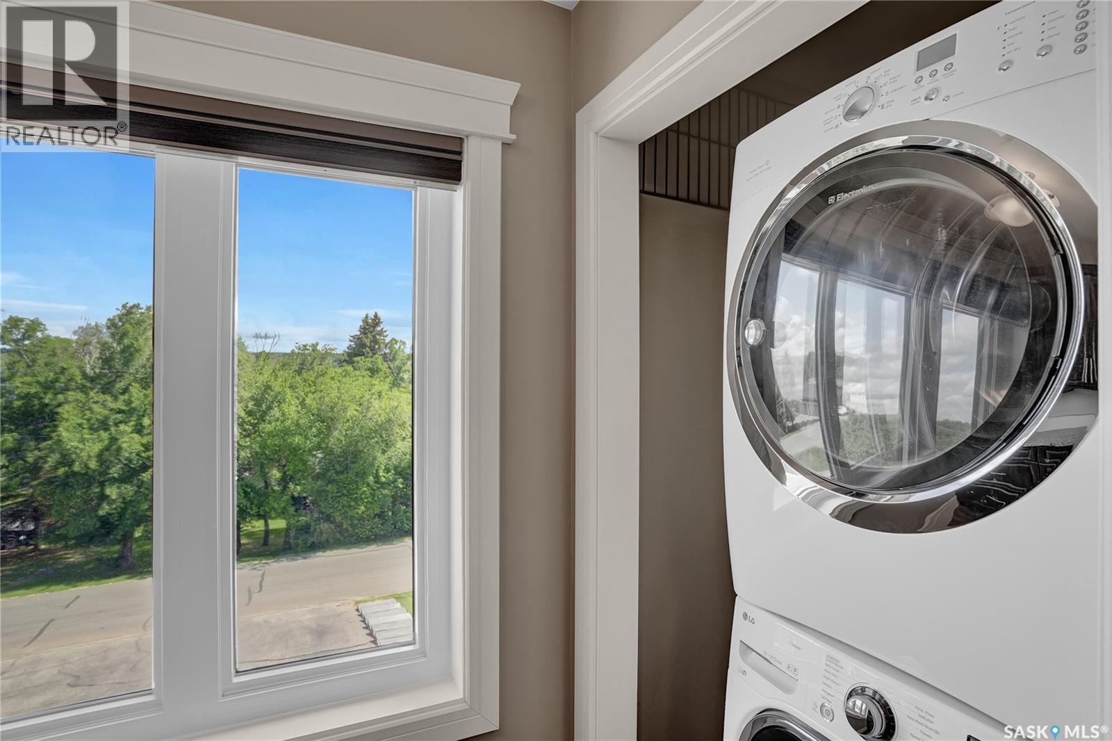 507 Tatanka Drive, Buffalo Pound Lake, SK - Indoor Photo Showing Laundry Room