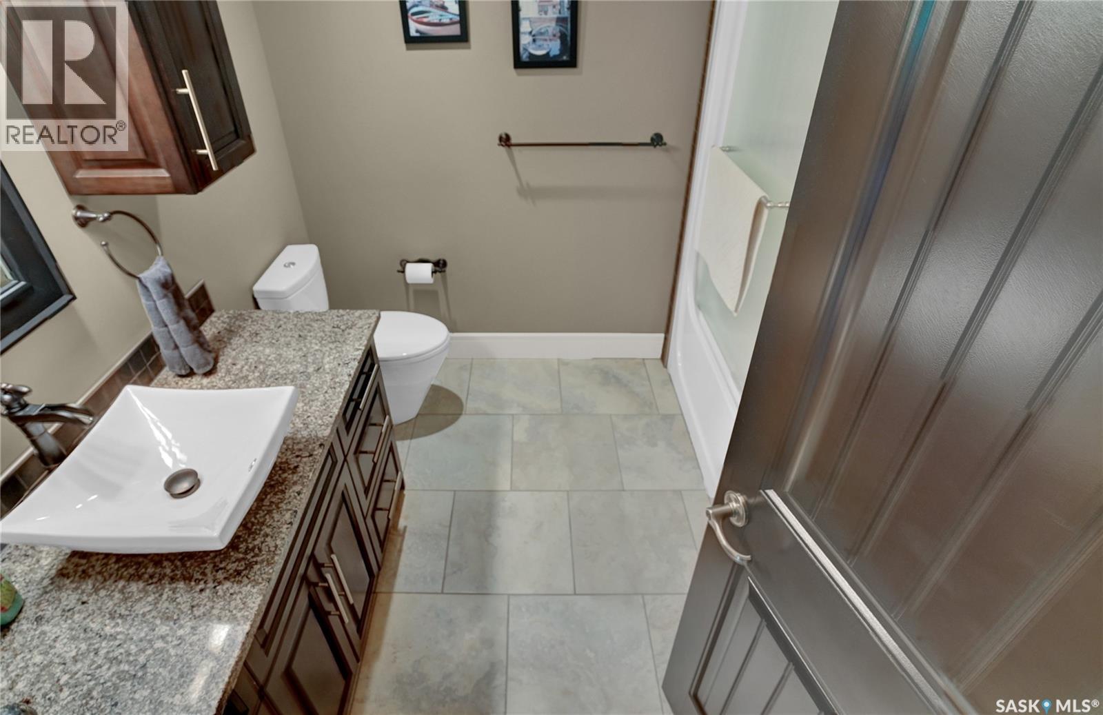 507 Tatanka Drive, Buffalo Pound Lake, SK - Indoor Photo Showing Bathroom