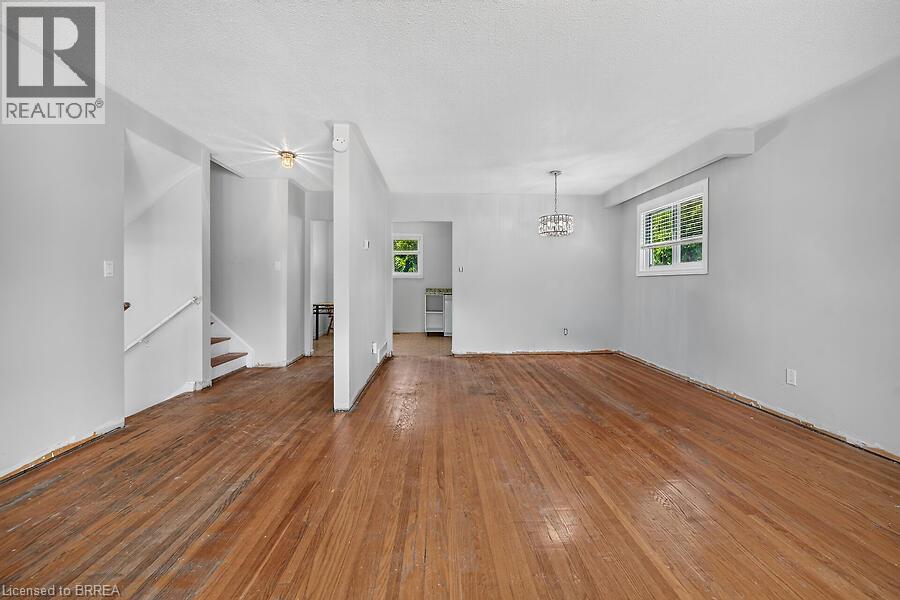 5371 Riverside Drive, Burlington, ON - Indoor Photo Showing Other Room