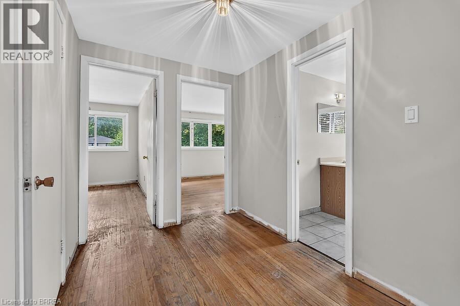 5371 Riverside Drive, Burlington, ON - Indoor Photo Showing Other Room
