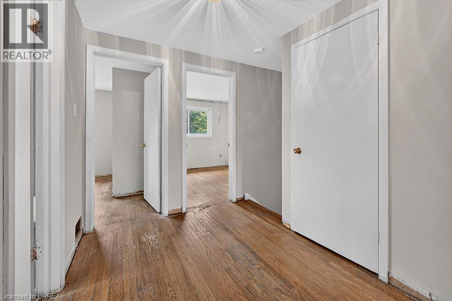 5371 Riverside Drive, Burlington, ON - Indoor Photo Showing Other Room