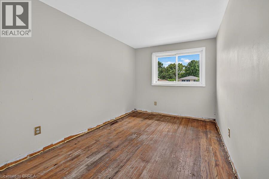 5371 Riverside Drive, Burlington, ON - Indoor Photo Showing Other Room