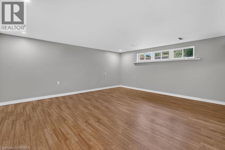 5371 Riverside Drive, Burlington, ON - Indoor Photo Showing Other Room