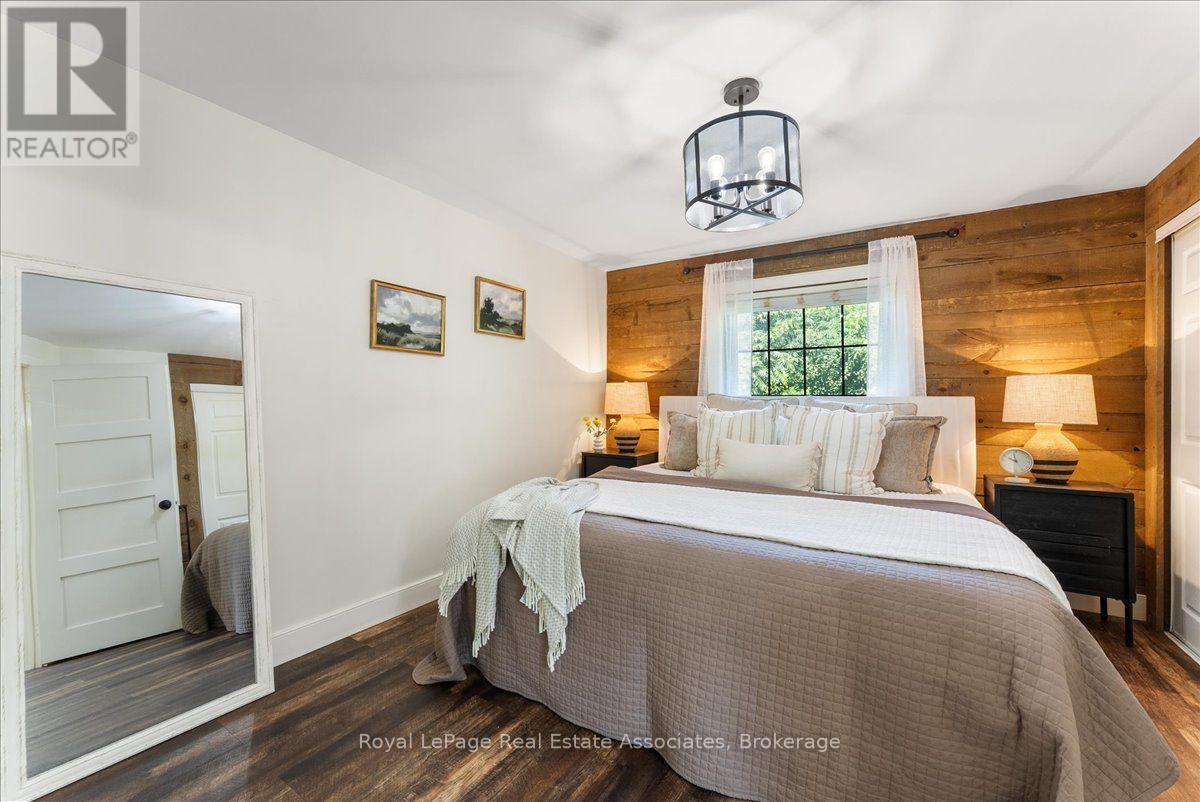 1464 Trowbridge Drive, Oshawa, ON - Indoor Photo Showing Bedroom