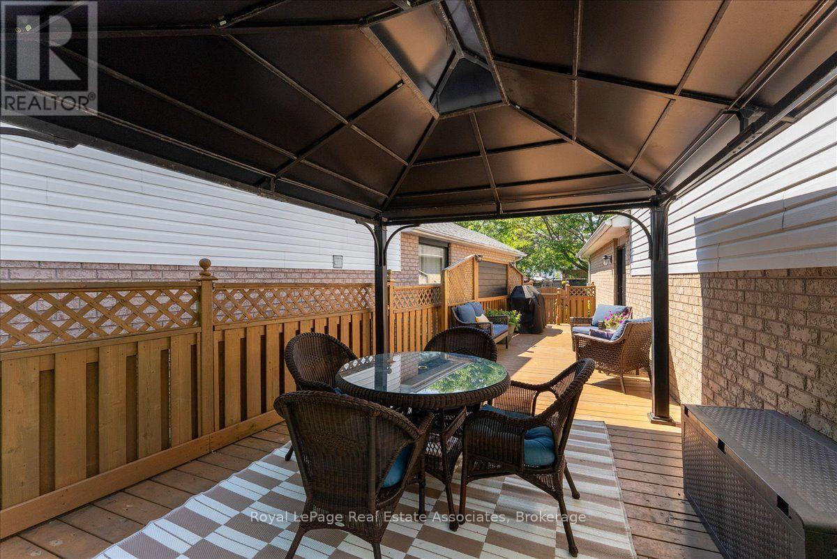 1464 Trowbridge Drive, Oshawa, ON - Outdoor With Deck Patio Veranda With Exterior