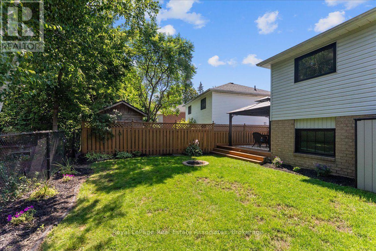 1464 Trowbridge Drive, Oshawa, ON - Outdoor
