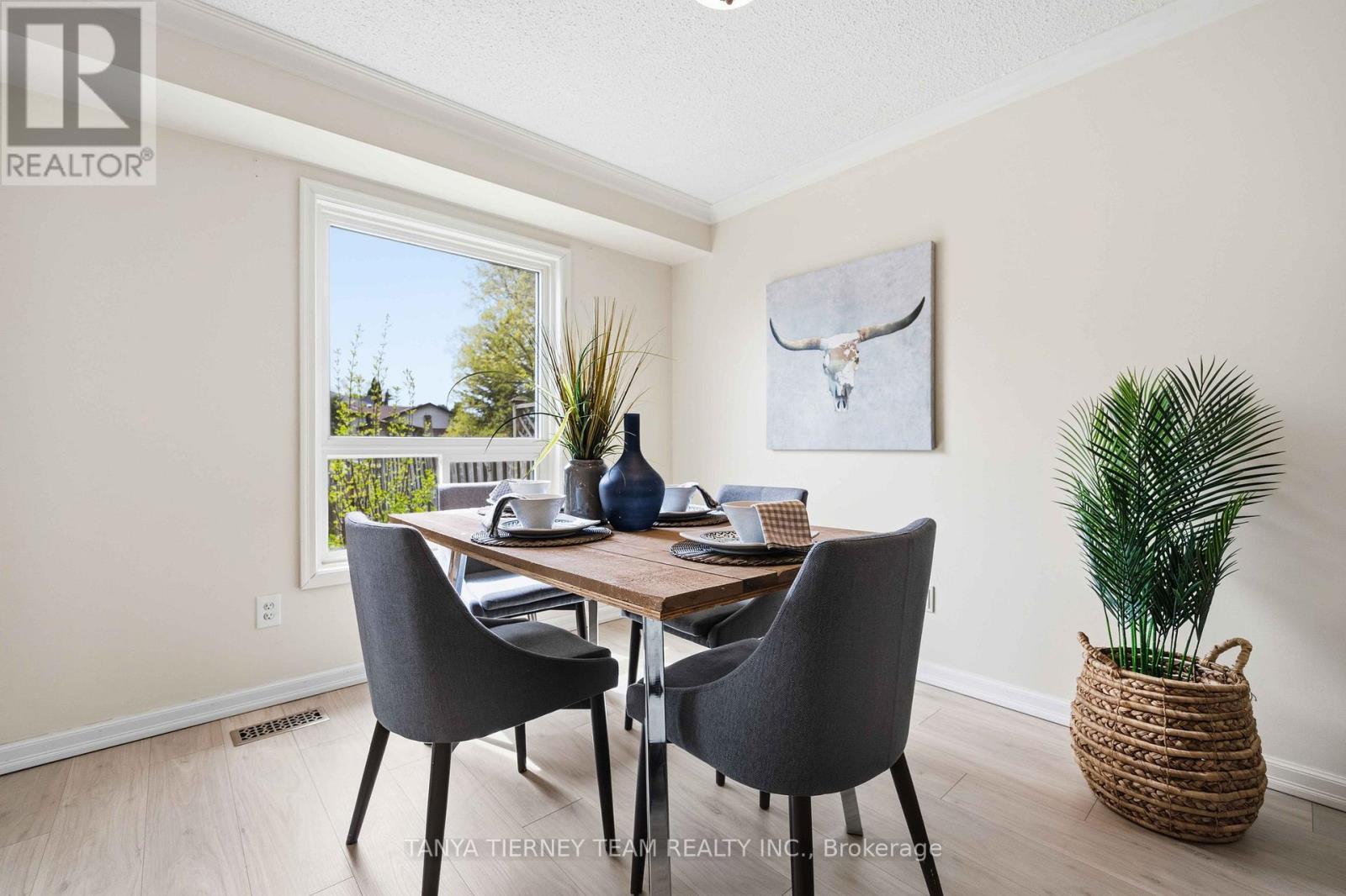 60 Pidduck Street, Clarington, ON - Indoor Photo Showing Dining Room