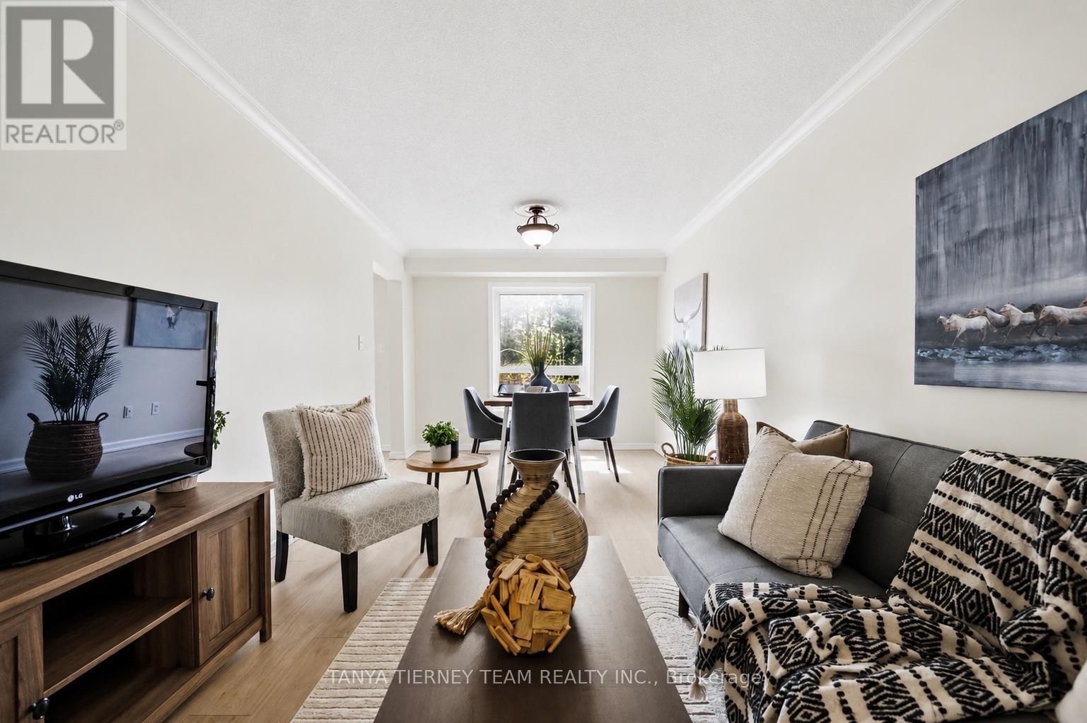 60 Pidduck Street, Clarington, ON - Indoor Photo Showing Living Room