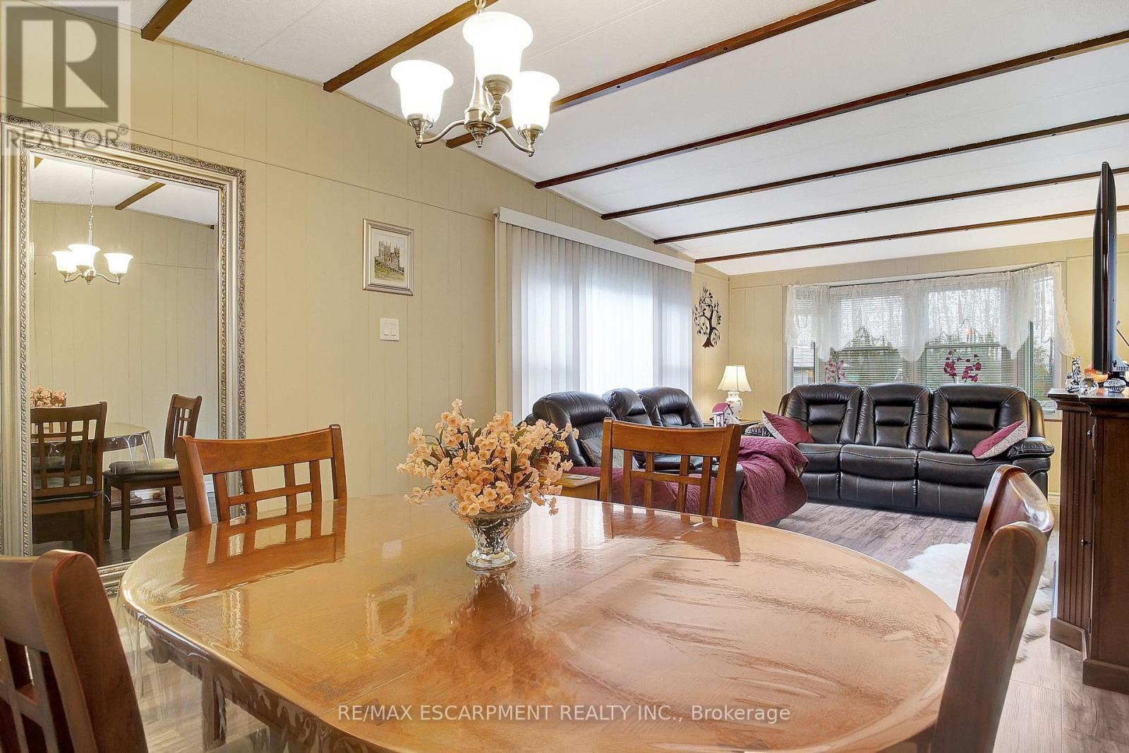 1A - 1429 Sheffield Road, Hamilton, ON - Indoor Photo Showing Dining Room